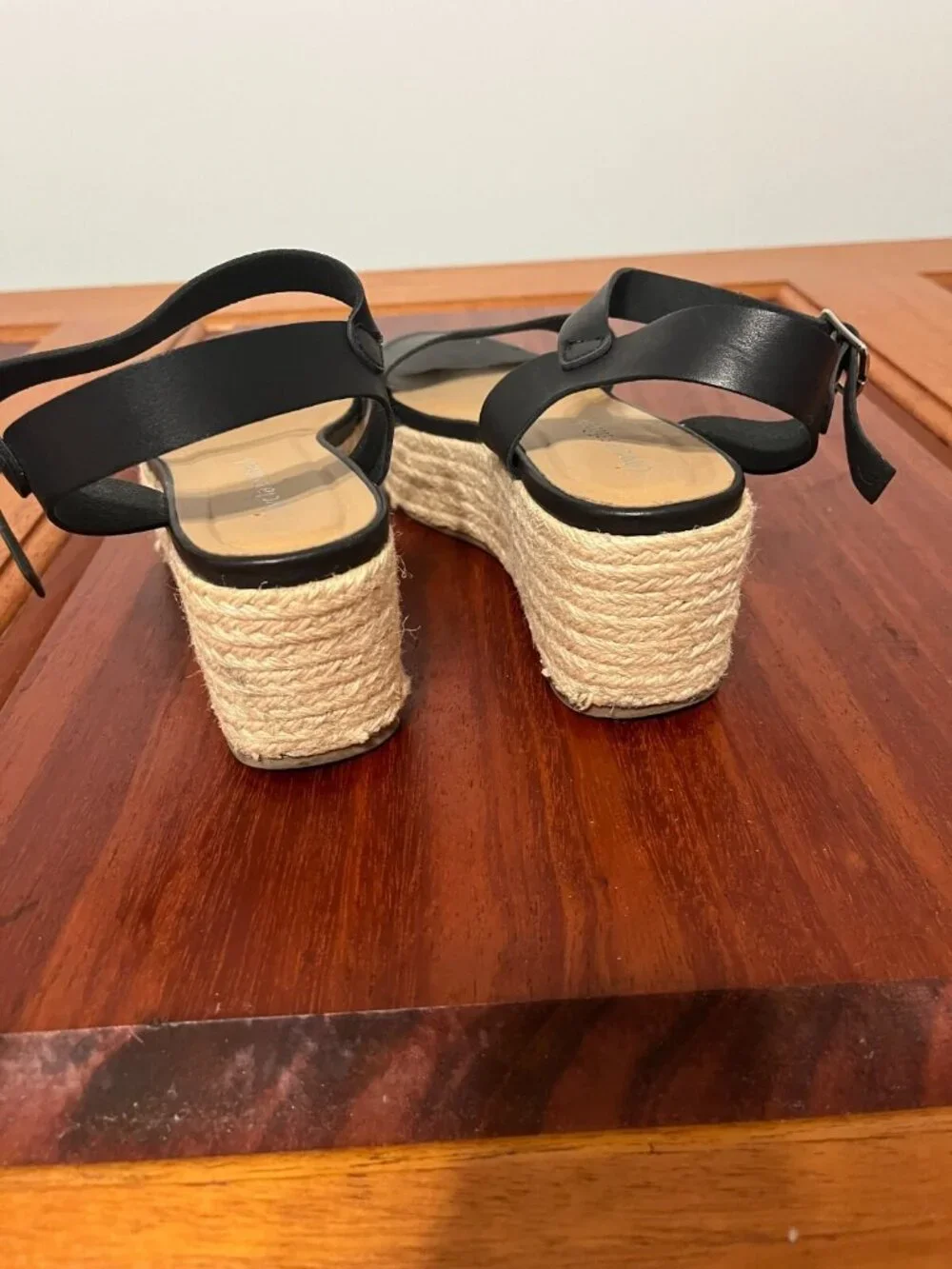 City Classified Espadrille Platform Open Toe Sandals Size 7 Black Straps